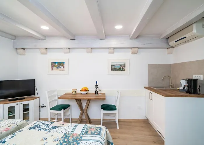 Solis Rooms Old Town
